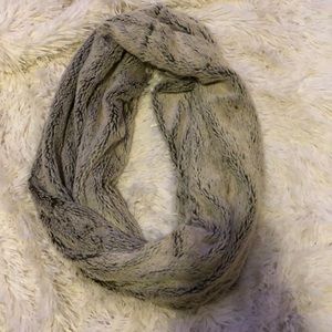 Infinity scarf